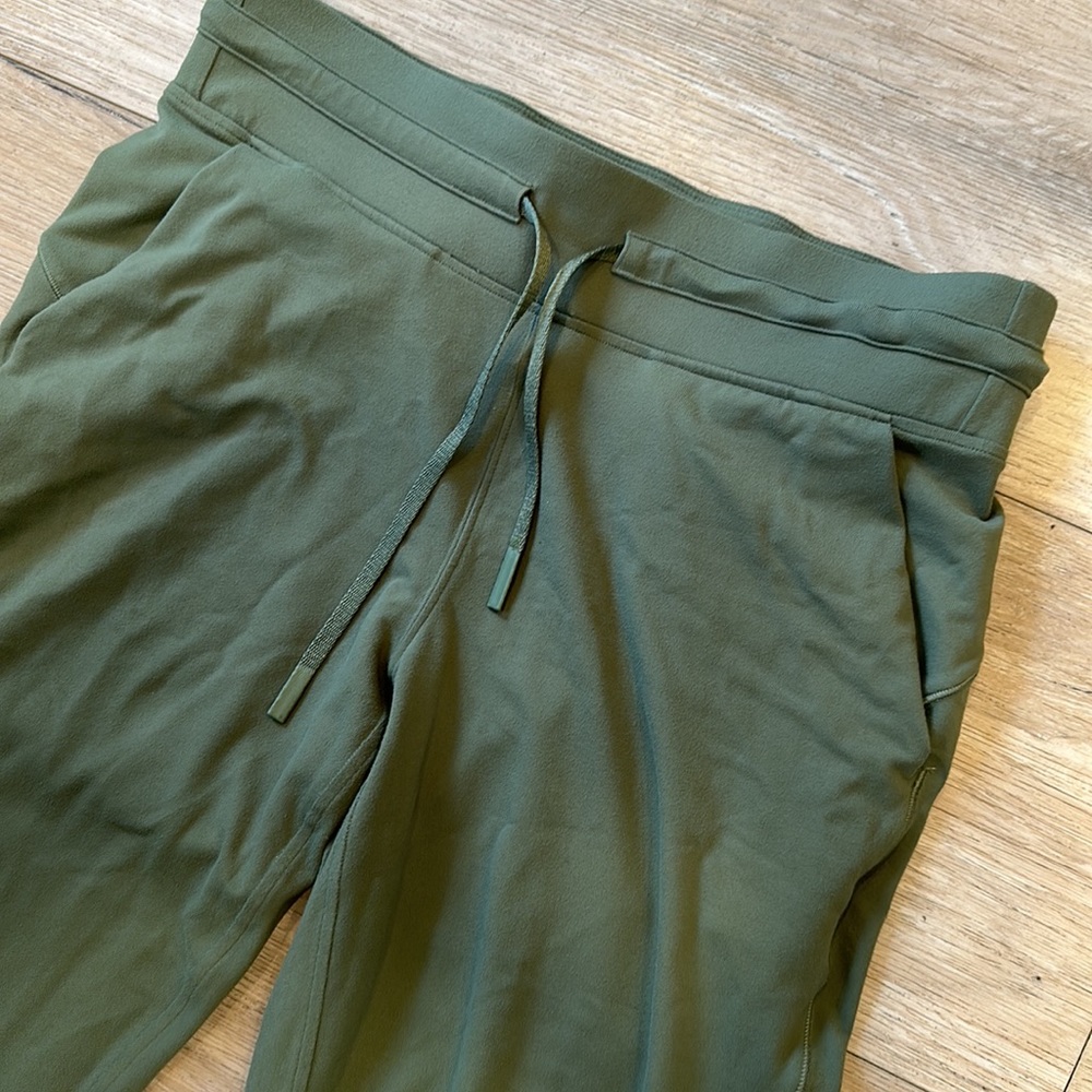 lululemon athletica Ready To Rulu Jogger Cropped - Size 8